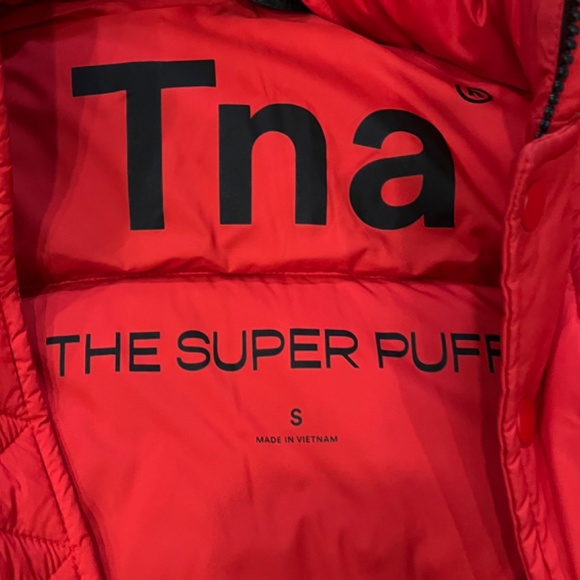 Aritzia SuperPuff in Catalina - Picture 4 of 4